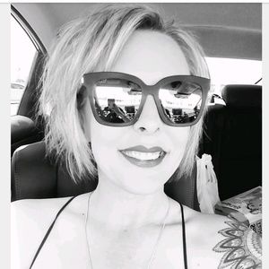 Meet your Posher, Nikki